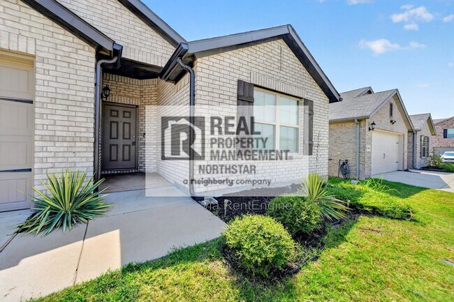 Building Photo - 1804 Huisache St