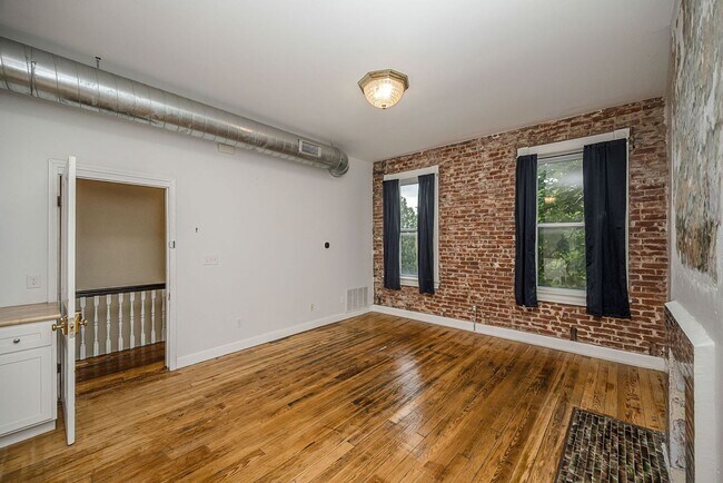Building Photo - 3531 California Ave