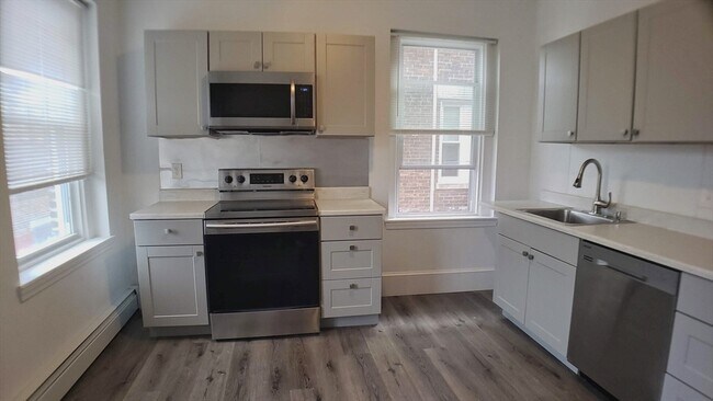 Building Photo - 25 Chester St