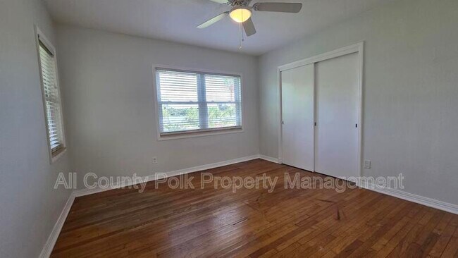 Building Photo - 925 Sikes Blvd