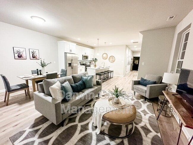 Building Photo - 385 N Tuckahoe Rd