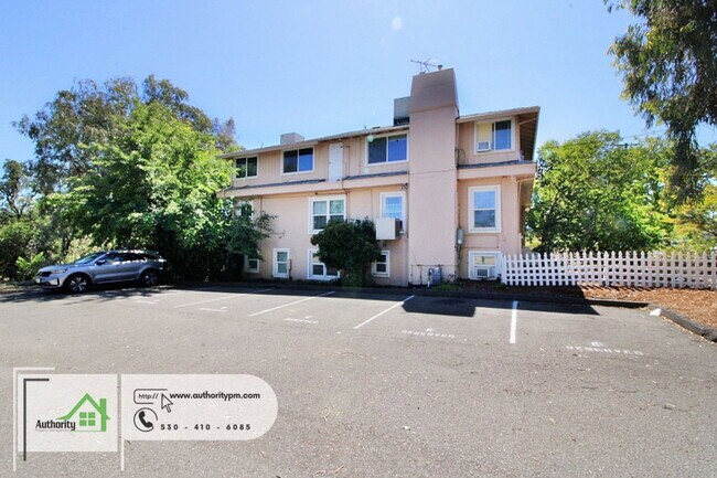 Building Photo - 2391 Placer St
