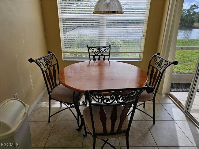 Building Photo - 11004 Mill Creek Way