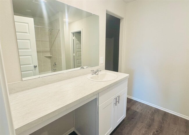 Building Photo - 21214 Mem Vis Dr