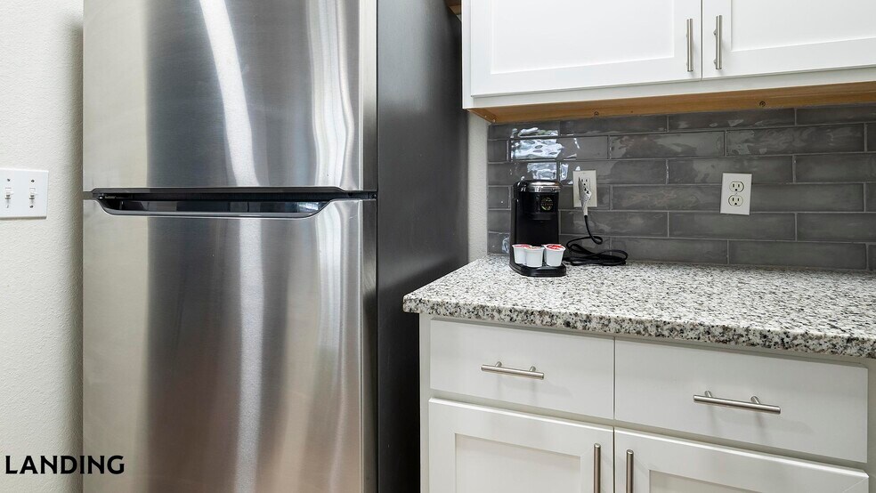 Building Photo - 2801 Biltmore Park Dr