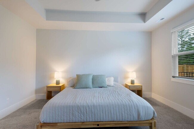 Building Photo - Spacious 4 Bedroom Home in Blake Farm