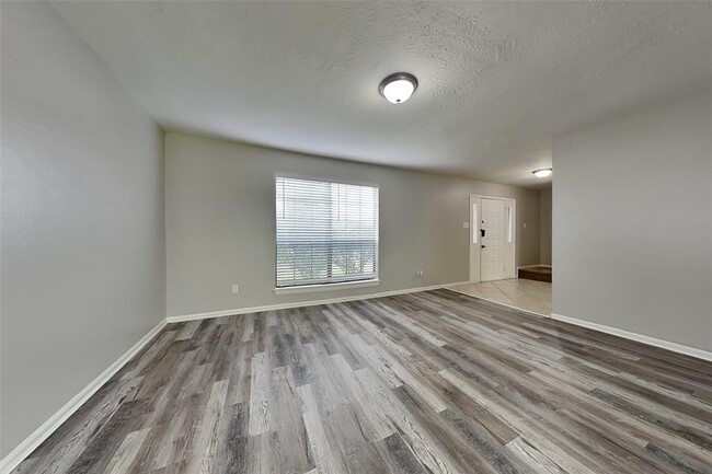 Building Photo - 3615 Darnell Ct