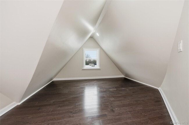 Building Photo - 120 Maple Ave