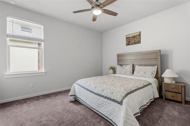 Building Photo - 2232 Nightjar Song Dr