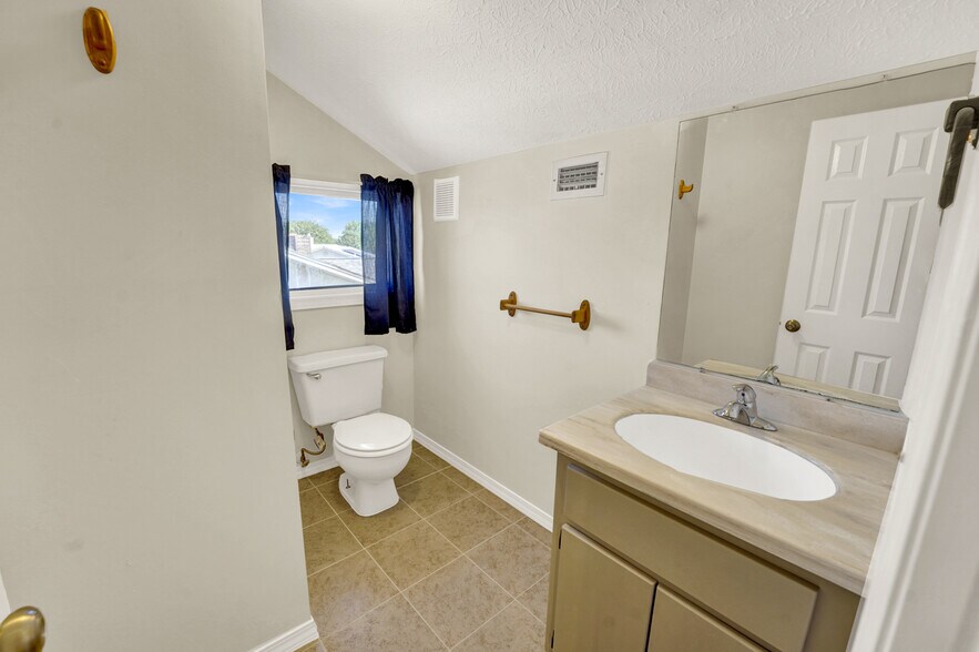 Building Photo - 7525 Melody Ln