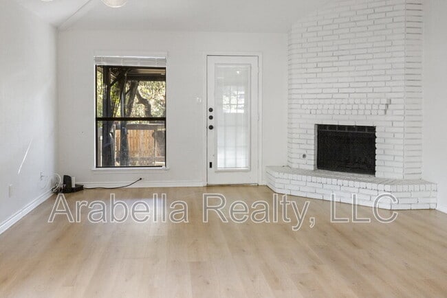 Building Photo - 8554 Timber Lodge