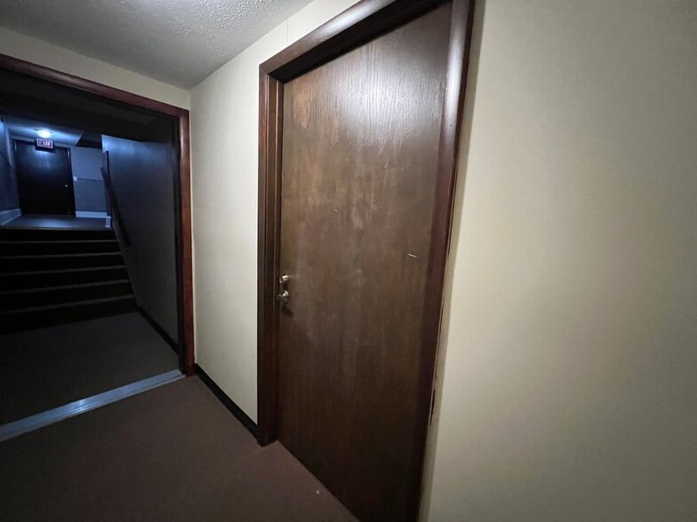 Building Photo - 255 Elmwood Ave