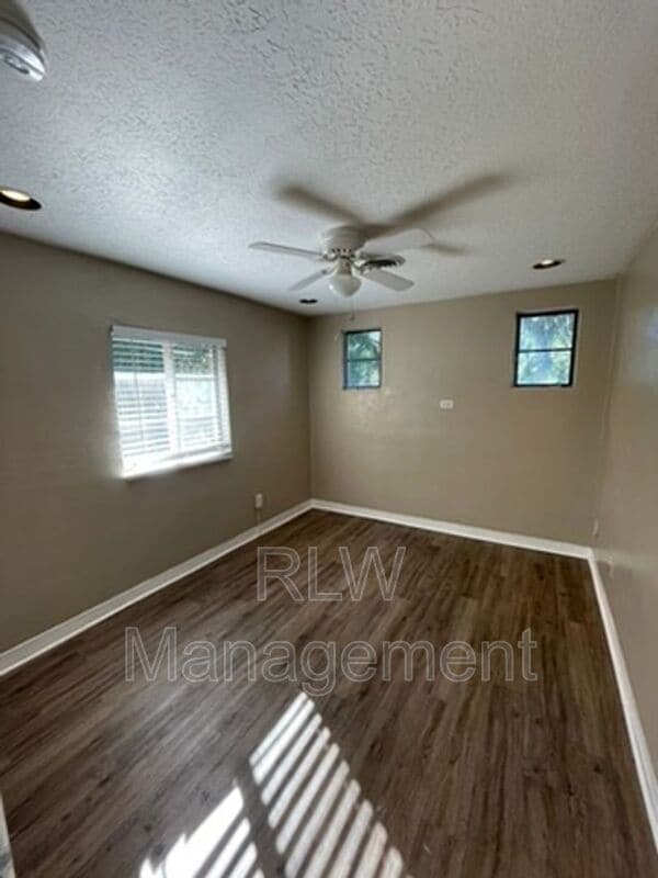 Building Photo - 206 Osceola Ave