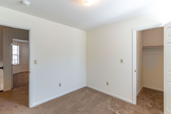 Building Photo - 4306-4308-4308 Cheryl Ct