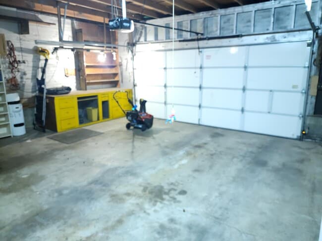 Building Photo - 5065 S 300 W