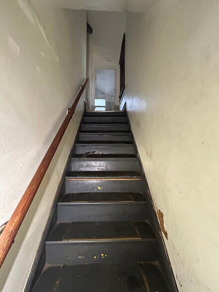 Building Photo - 5479 Claxton Ave