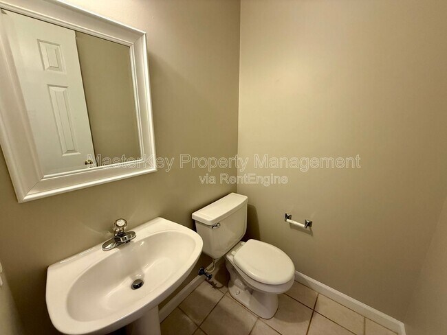 Building Photo - 306 Cary Pines Dr