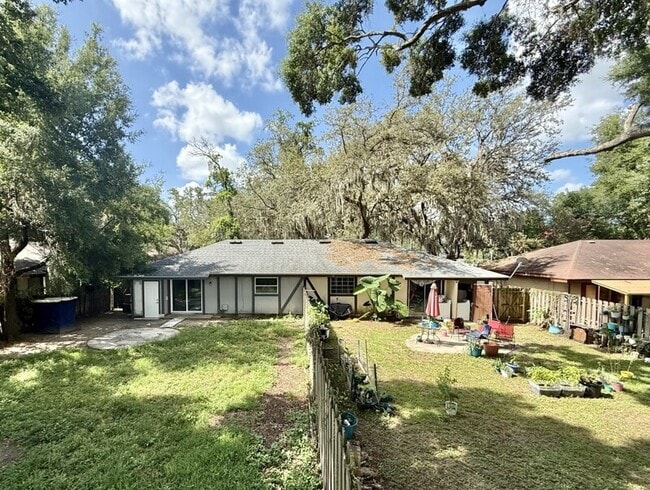 Building Photo - 1337 Eagleview Dr
