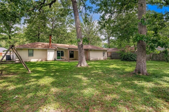 Building Photo - 130 Elmview Ln