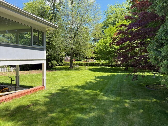 Building Photo - 135 Worthington Rd