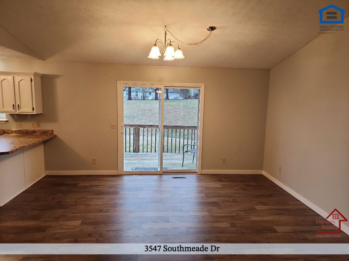 Building Photo - 3547 Southmeade Dr