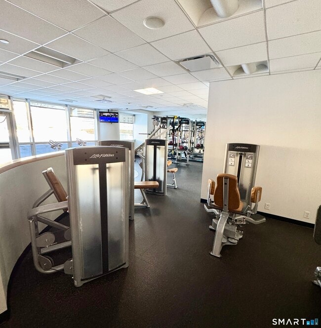 Building Photo - 127 Greyrock Pl