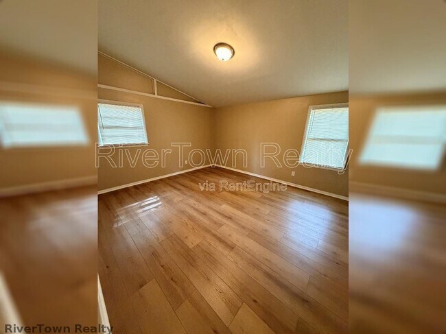 Building Photo - 4825 Bridgedale Ave