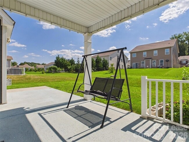 Building Photo - 1455 Briarfield Dr NW