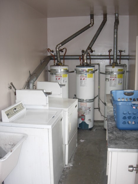 Laundry Room - 519 Linwood Ave