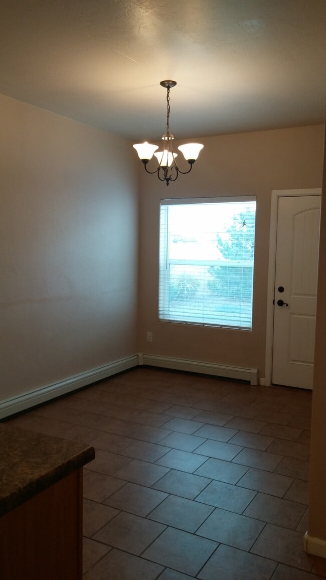 Building Photo - 2928 Paula Ln