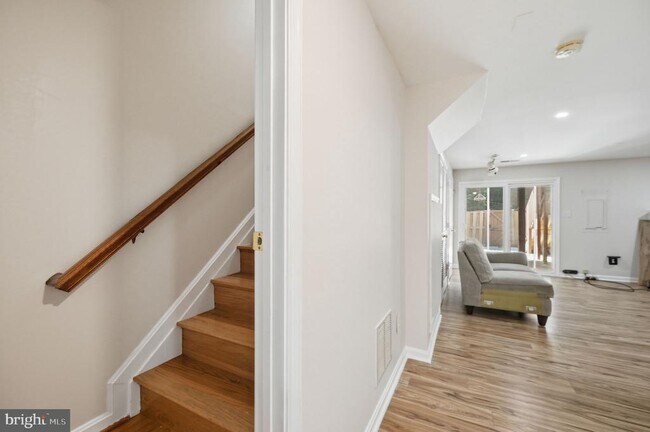 Building Photo - 7676 Helmsdale Pl