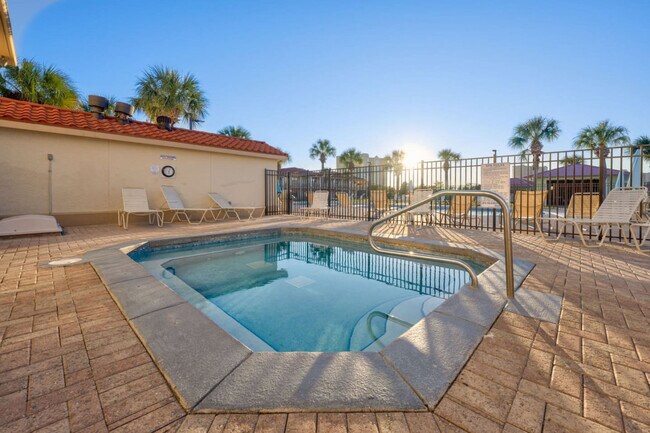 Building Photo - 17462 Front Beach Rd