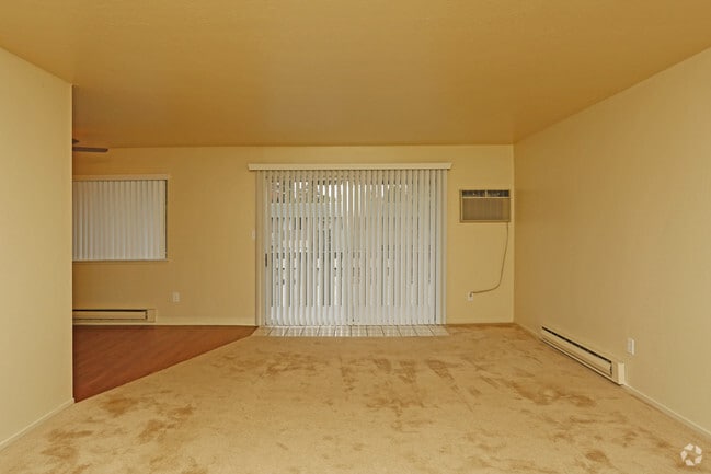 Interior Photo - McClellan Terrace