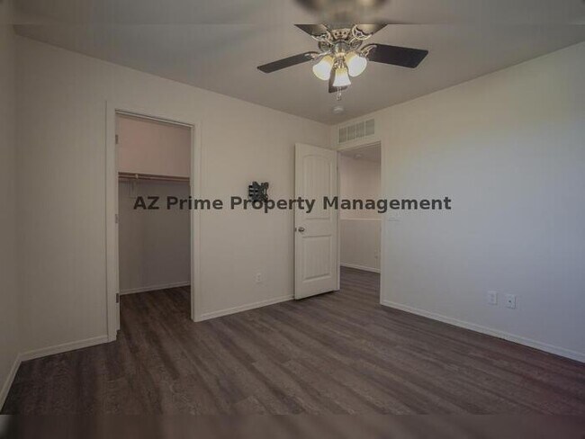 Building Photo - 10225 W Camelback Rd