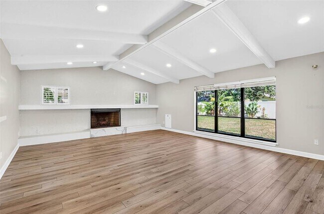 Building Photo - 5107 Lanai Way