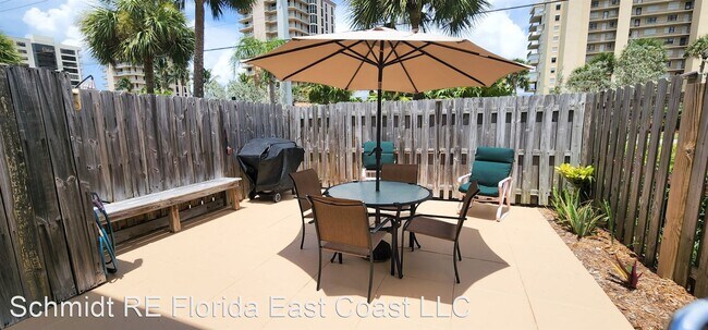 Building Photo - 2 br, 1.5 bath House - 4245 N Highway A1A, #8