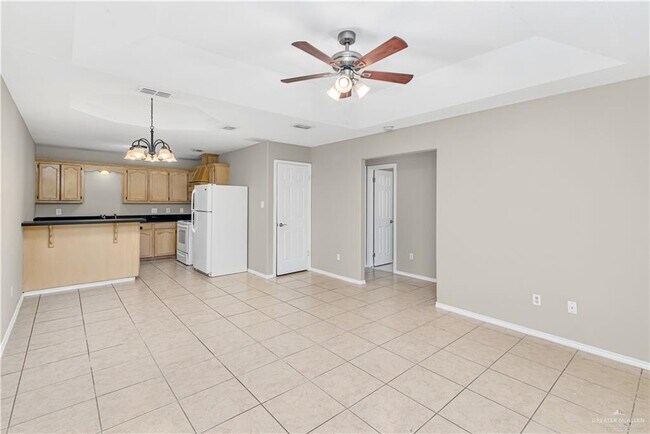 Building Photo - 15 Kimberly Ln