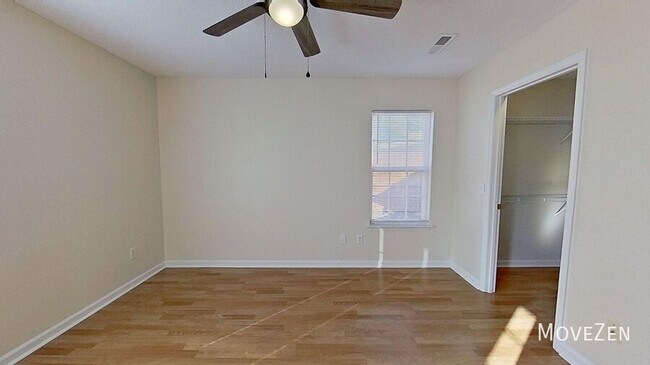 Building Photo - 903 Balfoure Dr