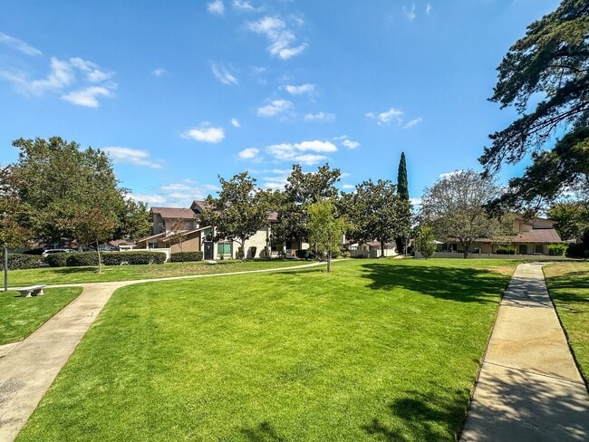 Building Photo - SD: Spacious 2BD/2BA Condo in Rancho Bernardo with Club Amenities, 2-Car Garage & Private Patio