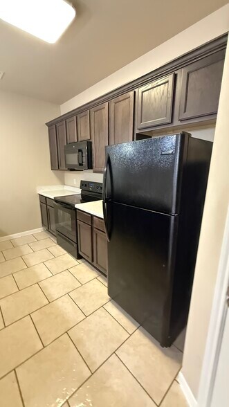 Building Photo - 4304 Ivory Ln