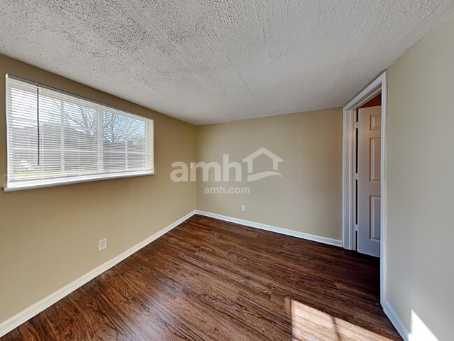 Building Photo - 1691 Roosevelt Dr