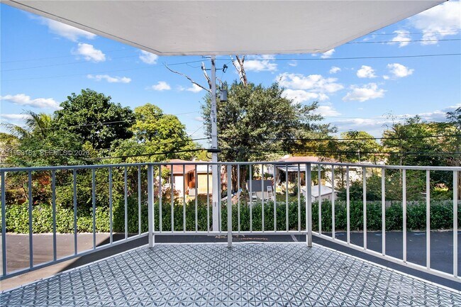 Building Photo - 16740 NE 9th Ave