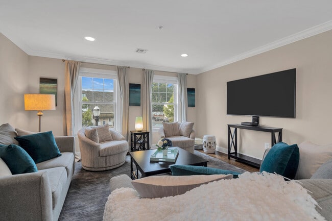 Building Photo - 308 Morris Ave