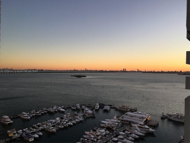 Building Photo - 555 NE 15th St