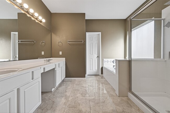 Building Photo - 18818 Flagstone Creek Rd