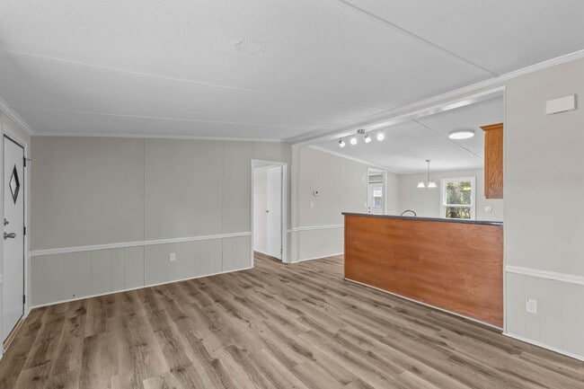 Building Photo - 100 Caviness Dr