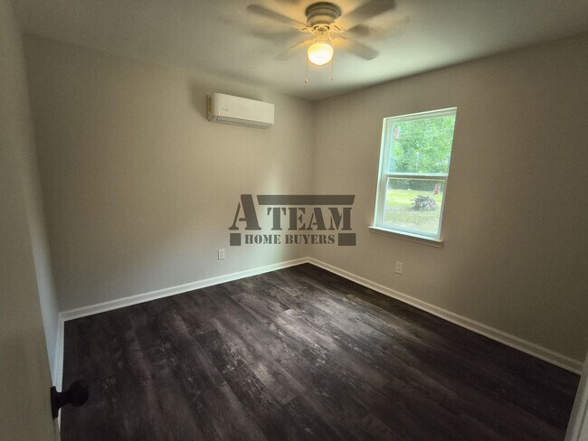 Building Photo - Cozy 2 Bed 1 Bath home for rent!