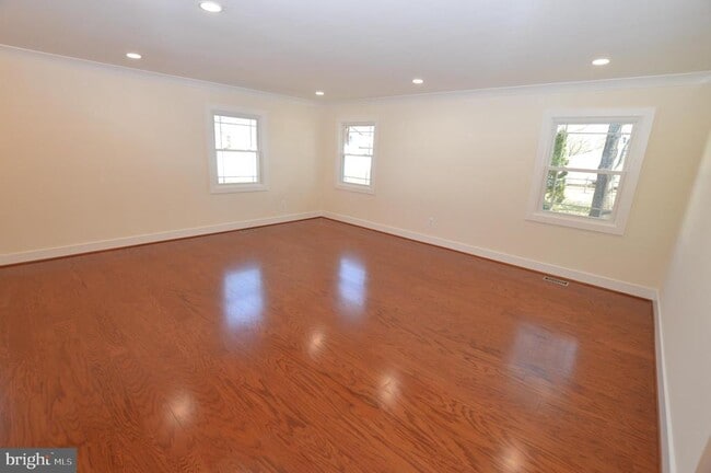 Building Photo - 12116 Whitehall Dr