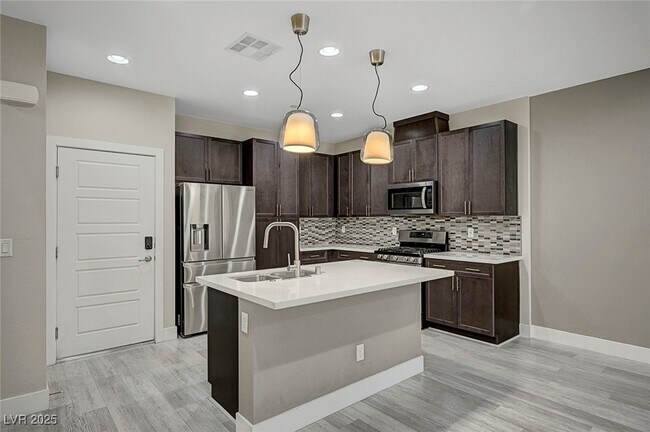 Building Photo - 1024 Via Lombardi