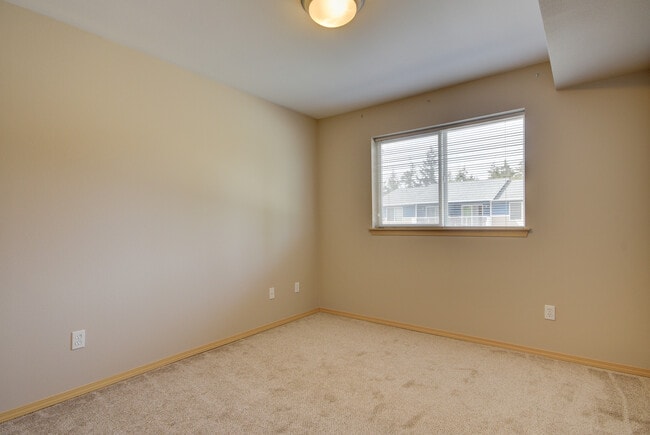 Building Photo - Two Bedroom Condo in Summerwind *$200 off ...